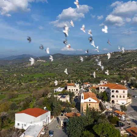 Διαμέρισμα Peristerona, The Orchard Loft, Secluded Balcony Near Polis And Paphos *