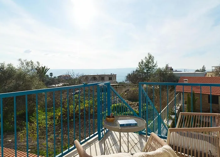 Apartament Peristerona, The Orchard Loft, Secluded Balcony Near Polis And Paphos *